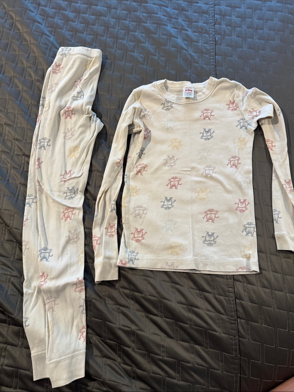 Hanna Andersson Dr. Seuss Cream Pajama Set size 10